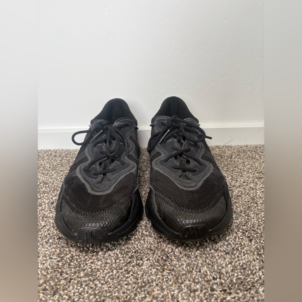 Adidas Ozweego Triple Black Mesh Suede Men’s size 11.5